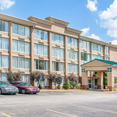 Quality Inn & Suites Lafayette I-65 Exterior photo
