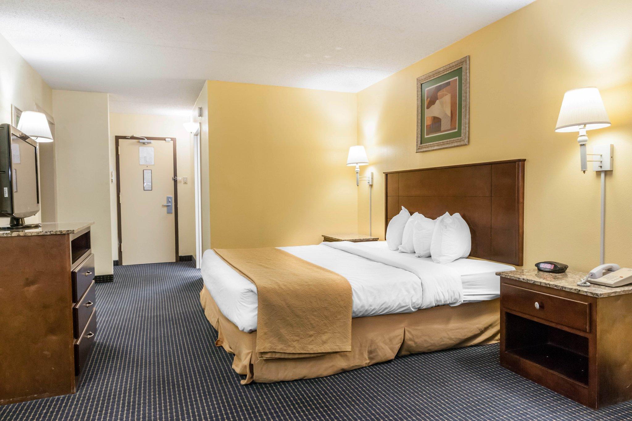 Quality Inn & Suites Lafayette I-65 Exterior photo