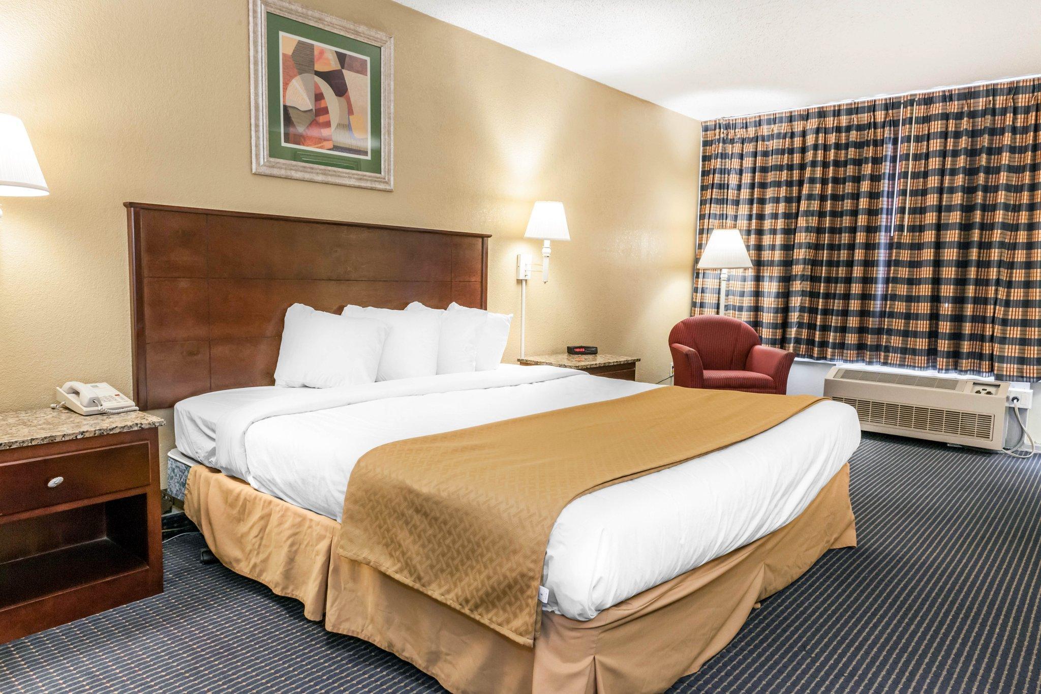 Quality Inn & Suites Lafayette I-65 Exterior photo