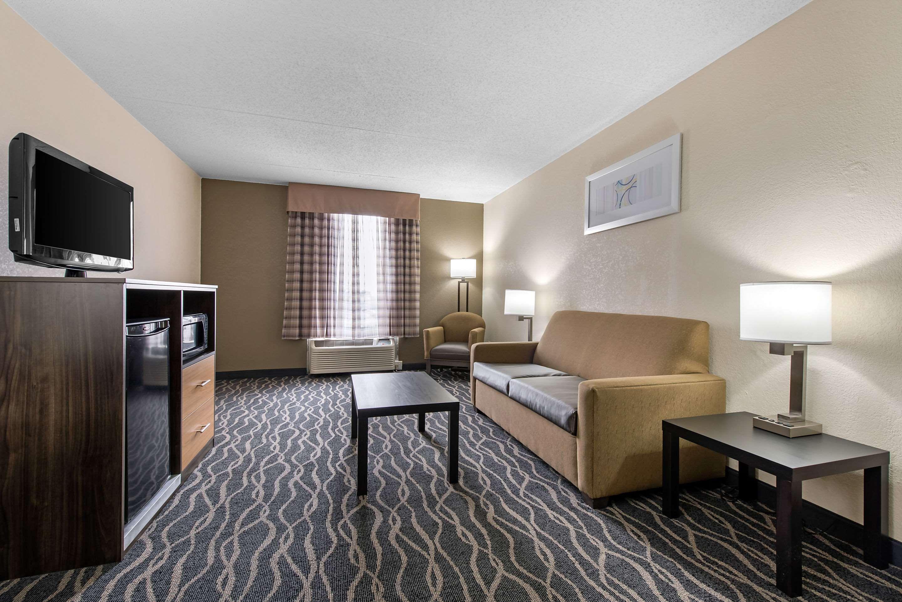 Quality Inn & Suites Lafayette I-65 Exterior photo